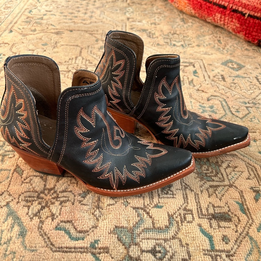 Embroidered Black Western Ankle Boots